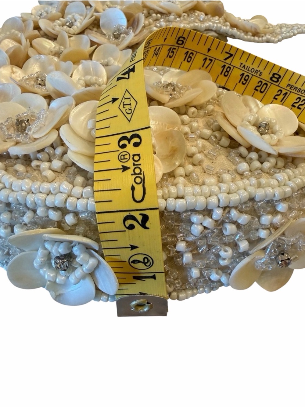 Beaded Shell Floral Shoulder Bag - with rhinestones Cream - Picture 10 of 10